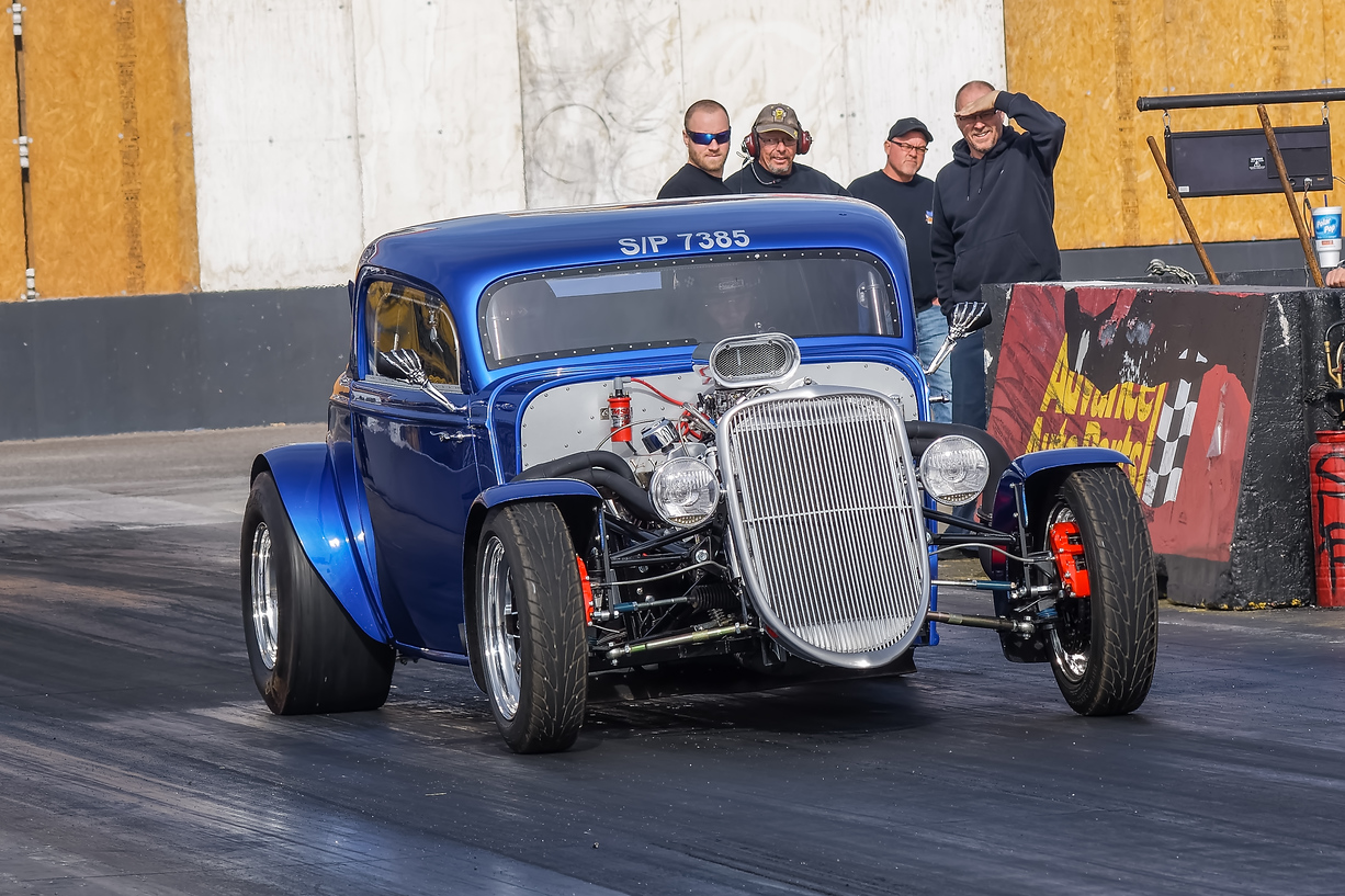 Wild Horse Pass Test & Tune JAN 2019, pulling up to stage.  That's the old 383 engine.

Car is very popular, best looking "Hot Rod" style drag racer in the Summit Series at Team Wild Horse.