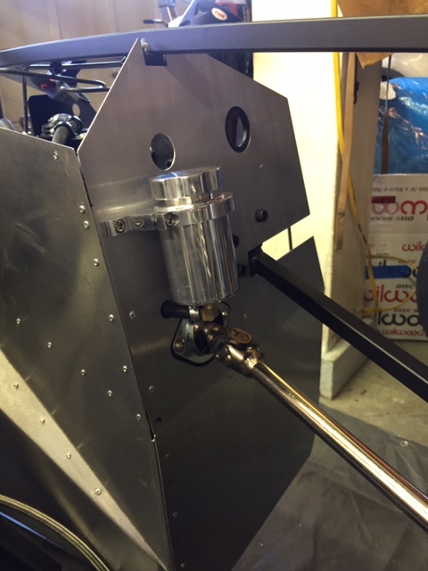 brake line reservoir