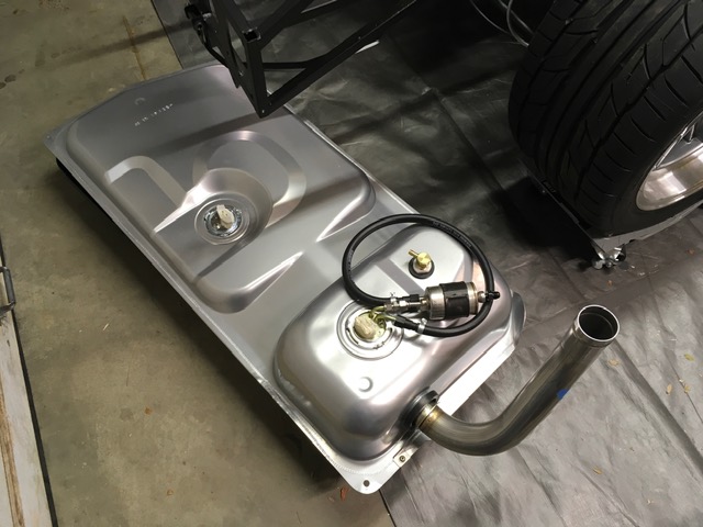 fuel tank with regulator, pump and pickup installed