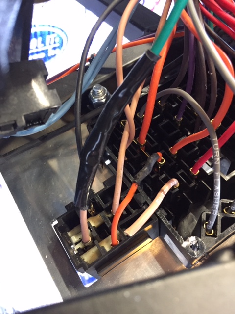 fuel pump connection at fuse panel