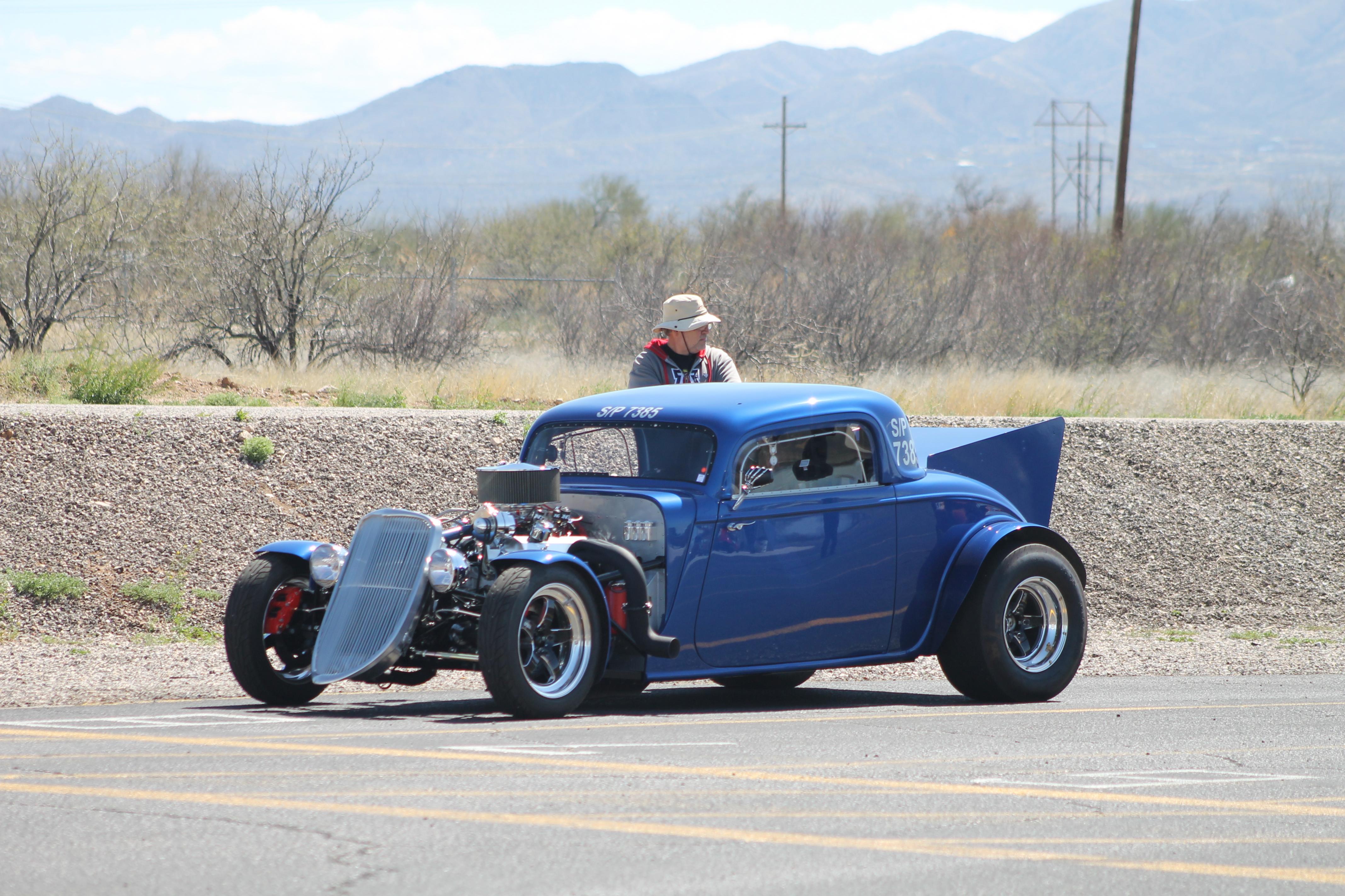 Tucson 2019 #1 in the Super Pro staging lanes for SAT practice.  Not sure who that is standing by my car -- spectator?

RIGHT CLICK THEN CLICK VIEW IMAGE