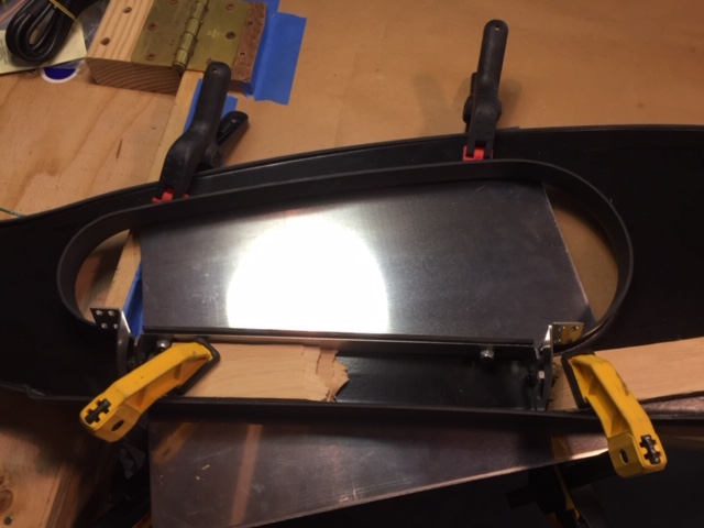 Mounting the glove box door