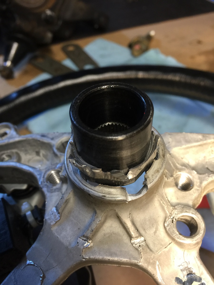 Steering Wheel Hub Removal  -pressing out splined hub