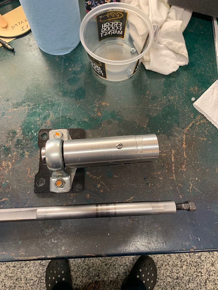 RT turn signal mount