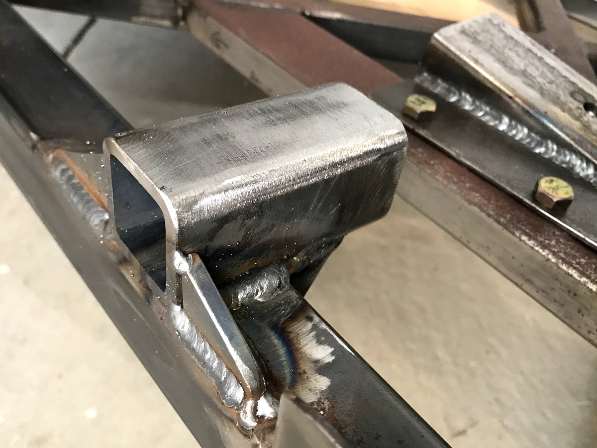 818JSR Jacking Pocket a