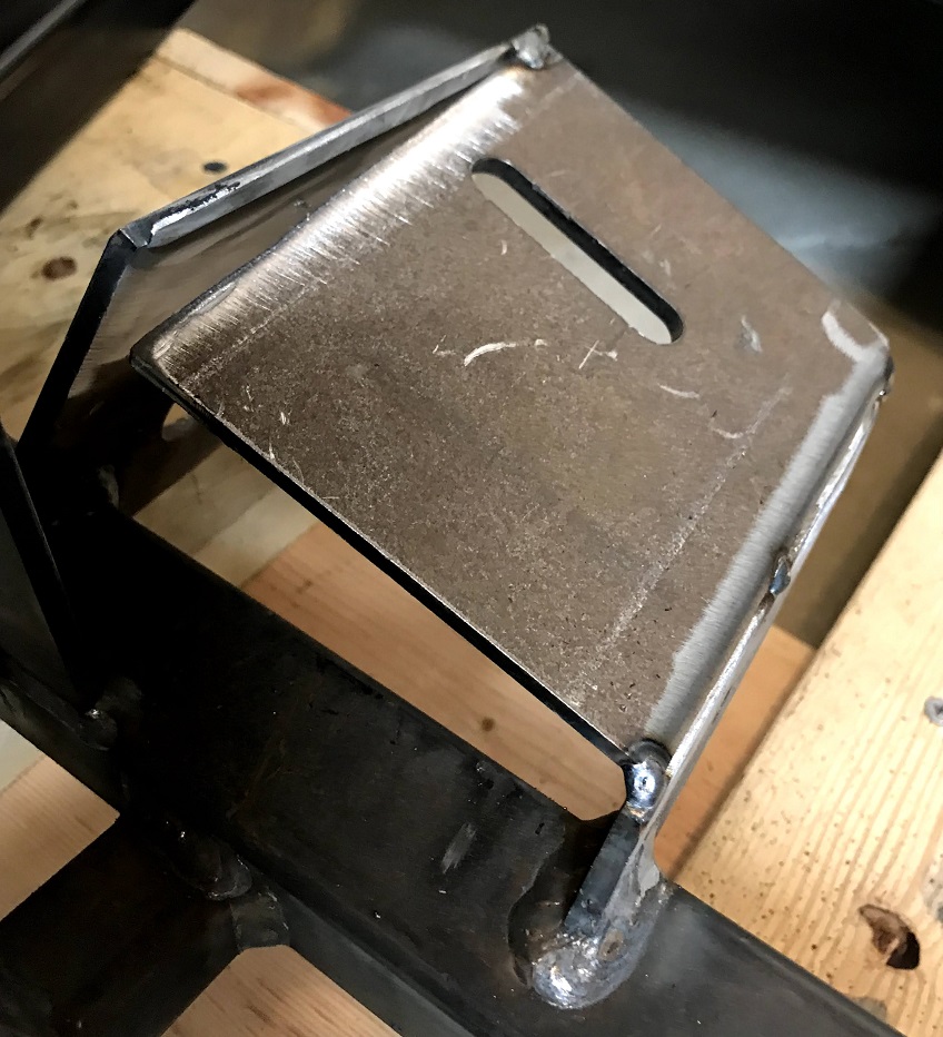 Engine Mount Pie Cut  4a