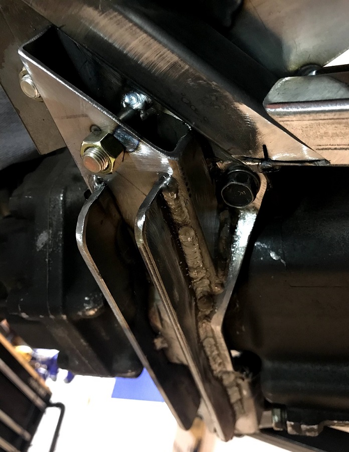 OEM Trans Mount wRibs Mounted  1a
