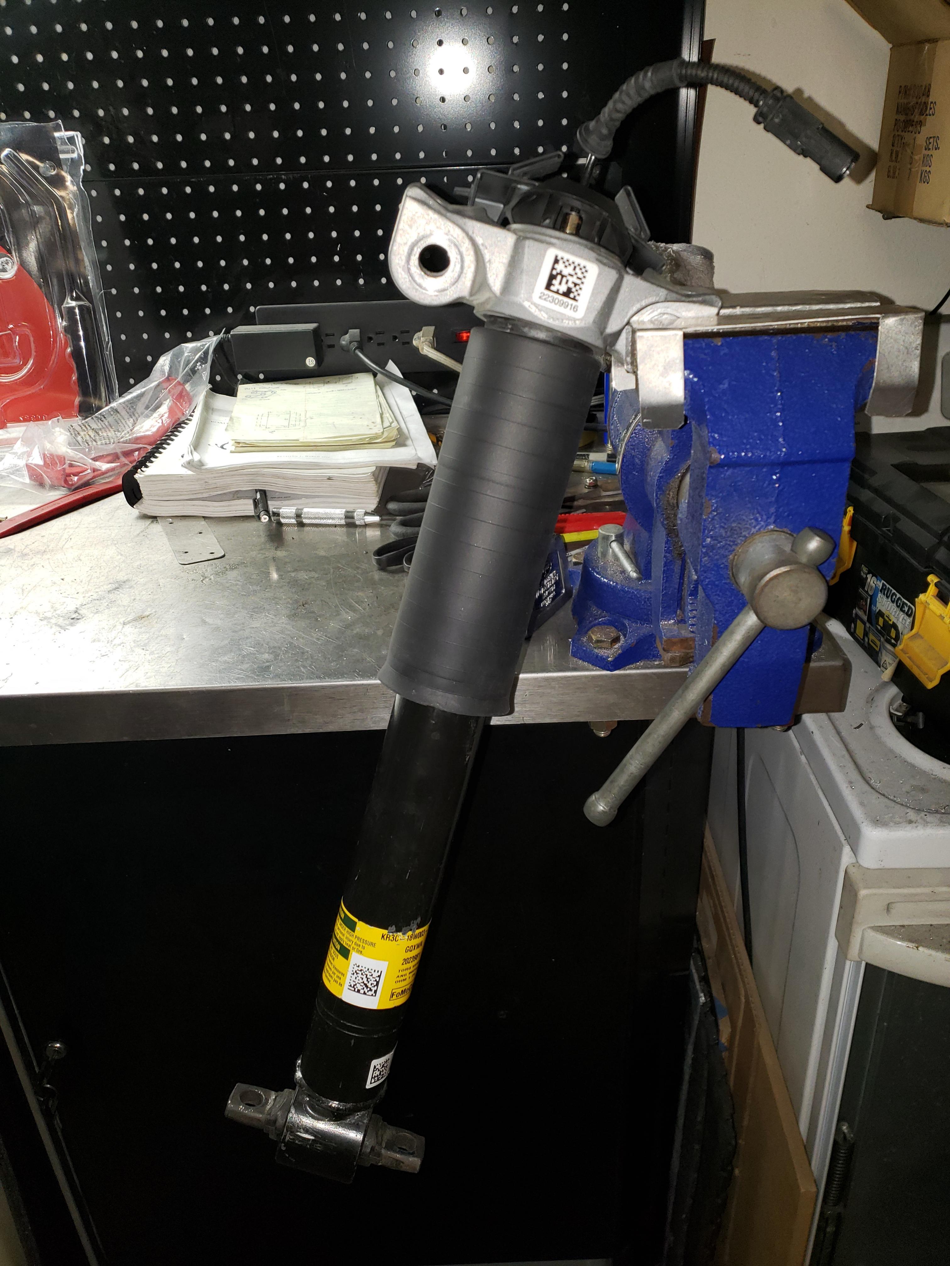 Magne-ride rear shock alteration