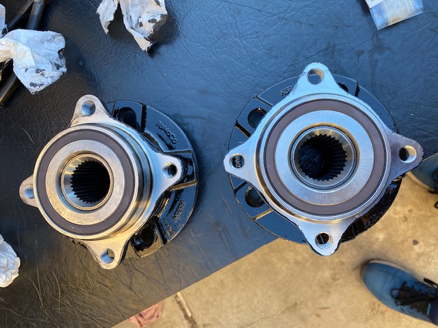 Rear hubs with POR