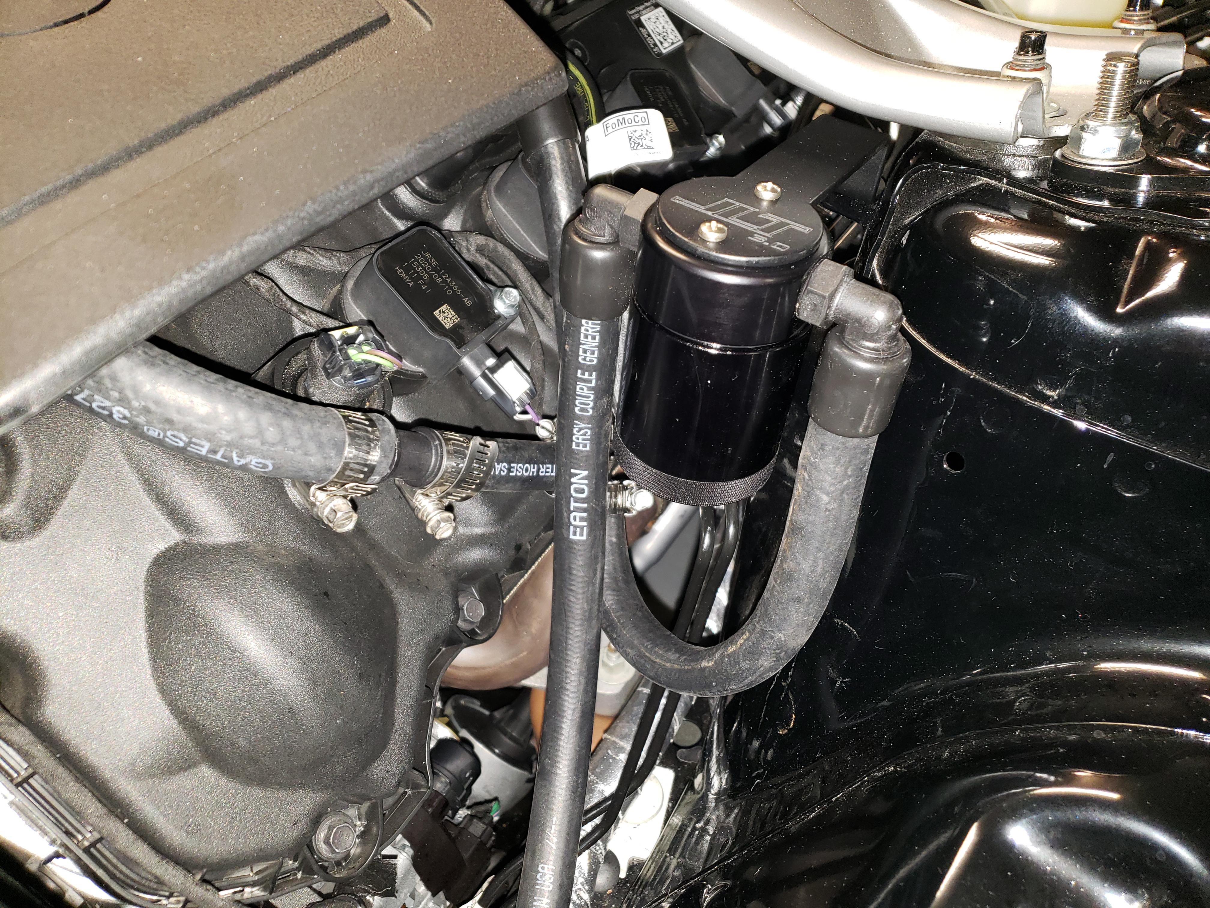 Oil catch can