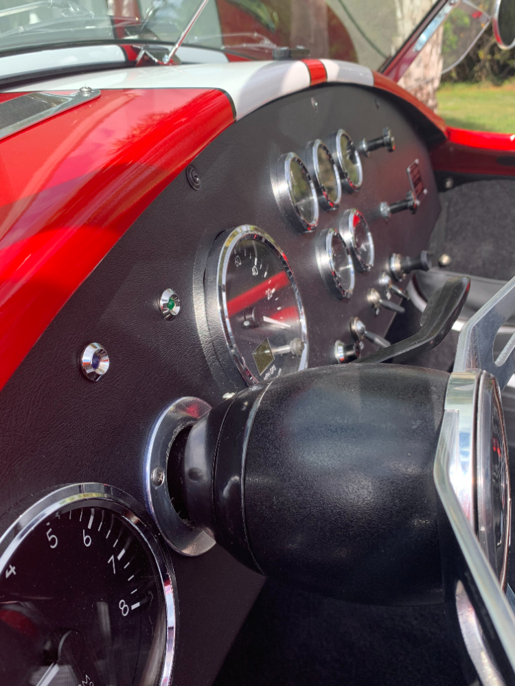 Correct steering column and boss that is a direct bolt on for an original.