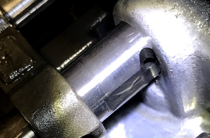 Shift Rod Pin Hole  1a