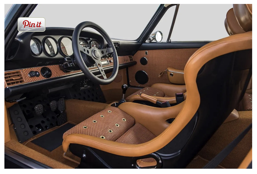 Singer Porsche interior