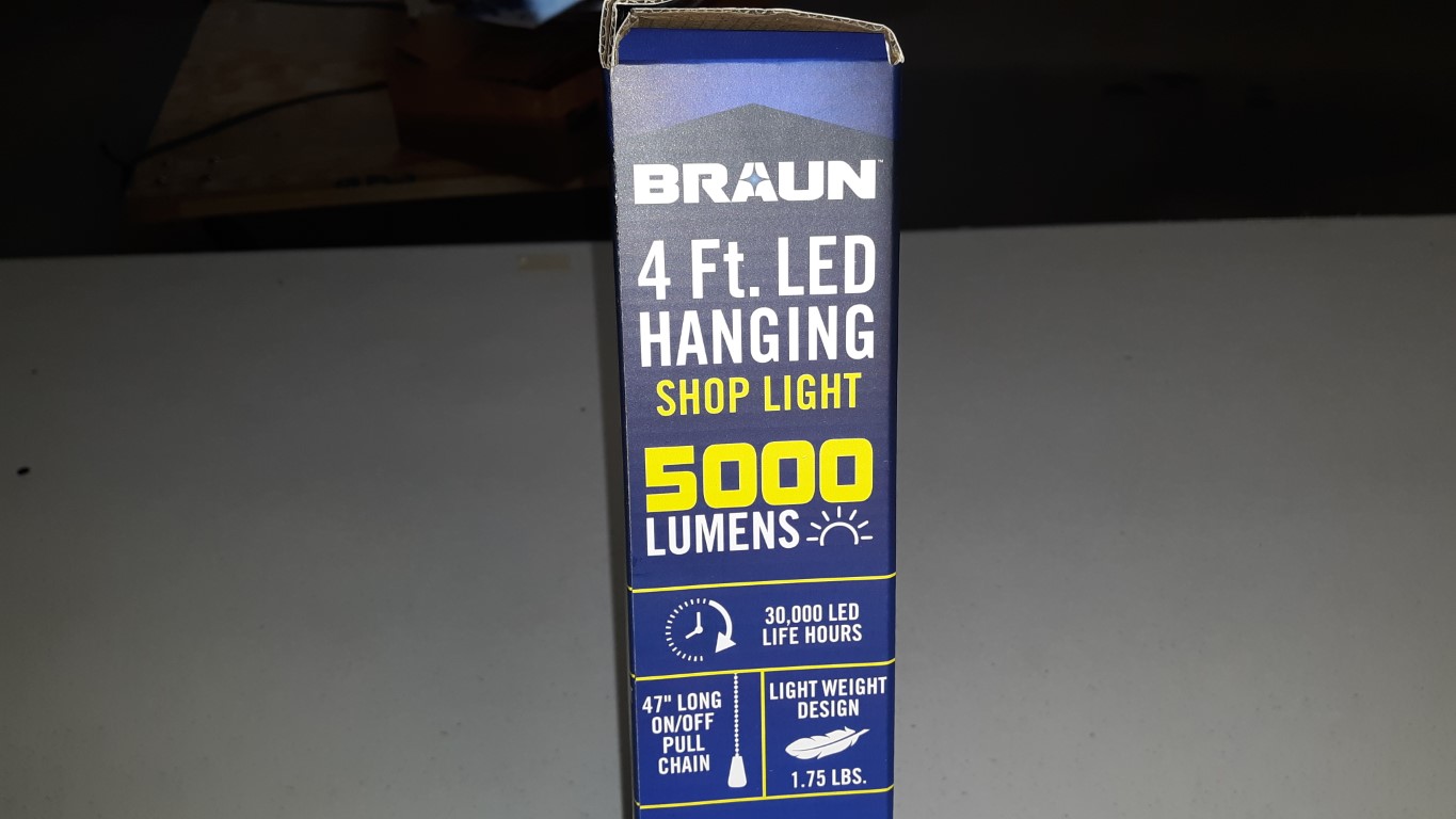 Braun Shop Lights
Part #64410
$17.99 (three or more)
Harbor Freight