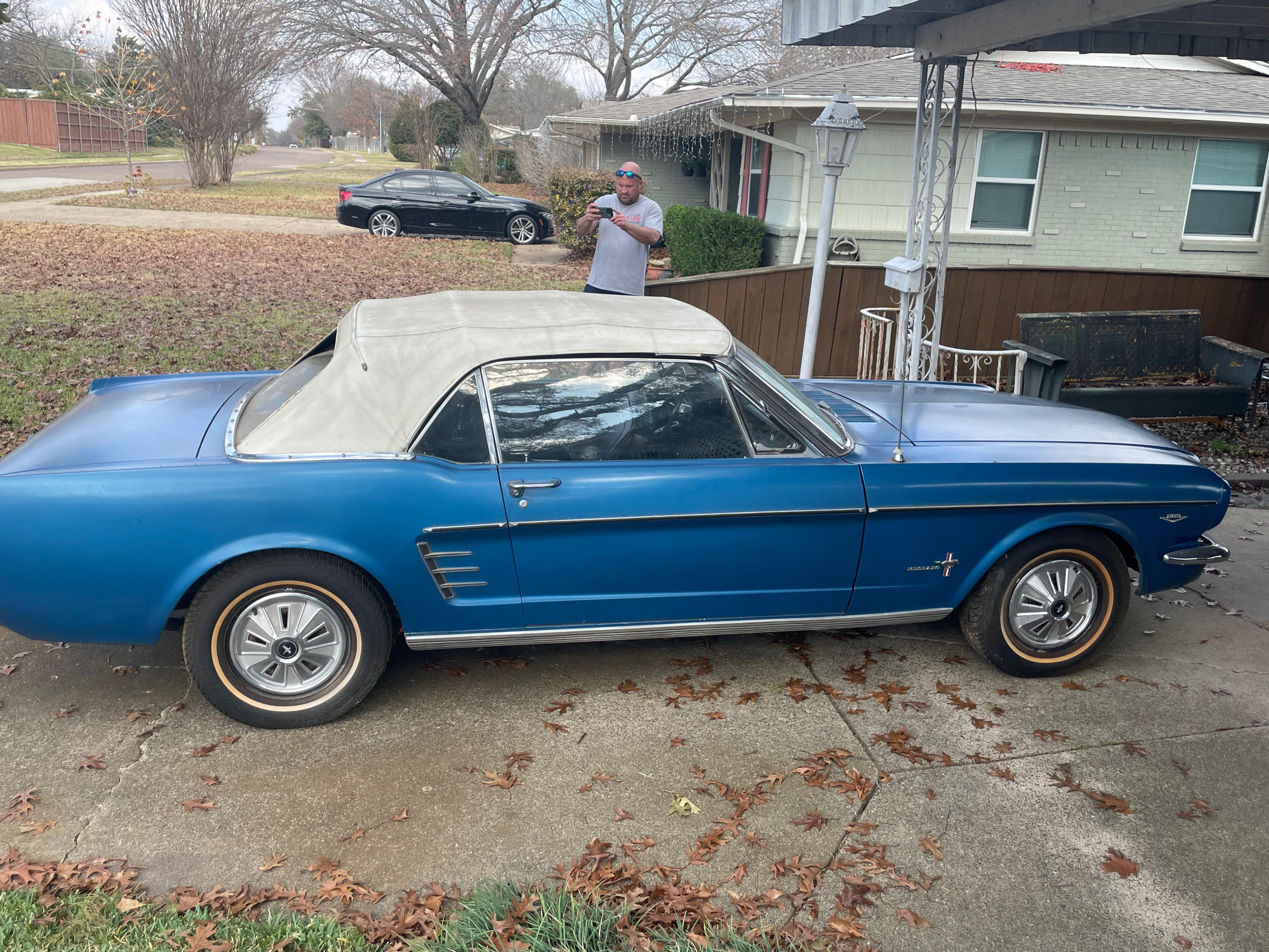 1966 Mustang ready for tow truck
