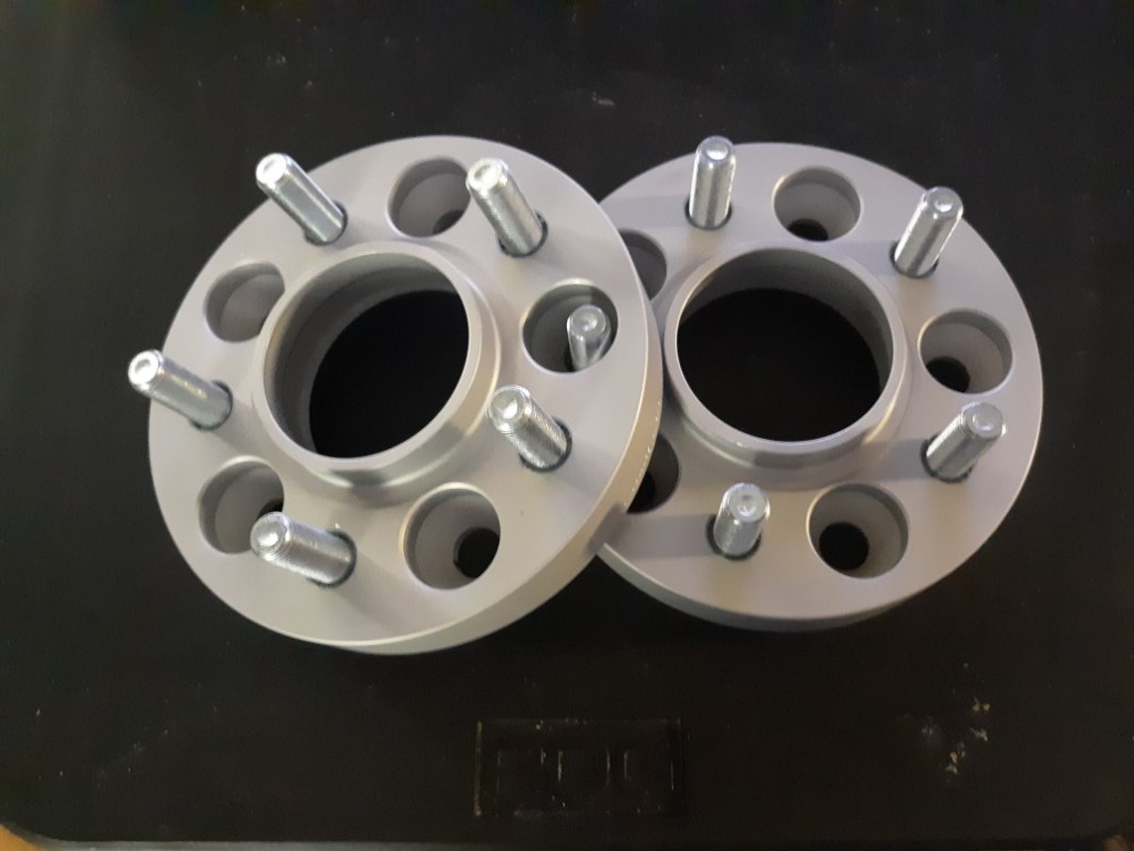 Eibach Pro Spacer Kit 25mm (1 pair)
Part #S90-4-25-010
$146.59
Amazon