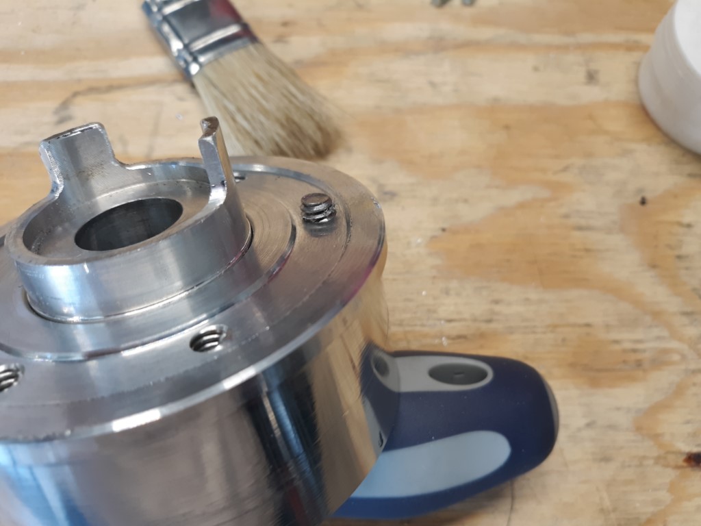 Steering hub 11