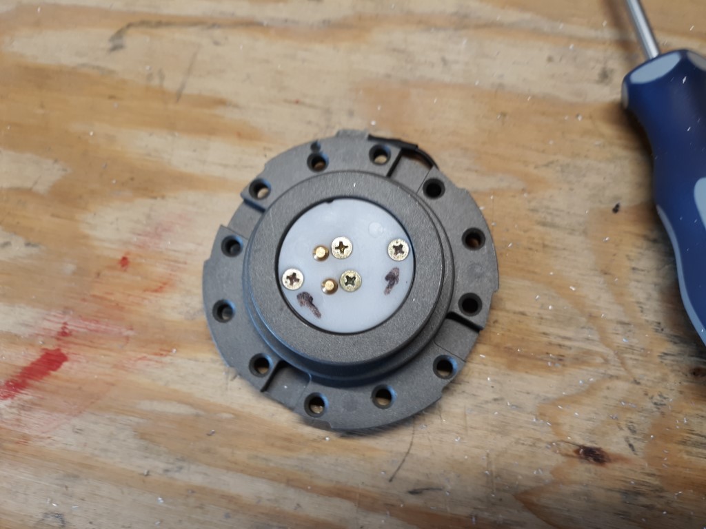 Steering hub 7