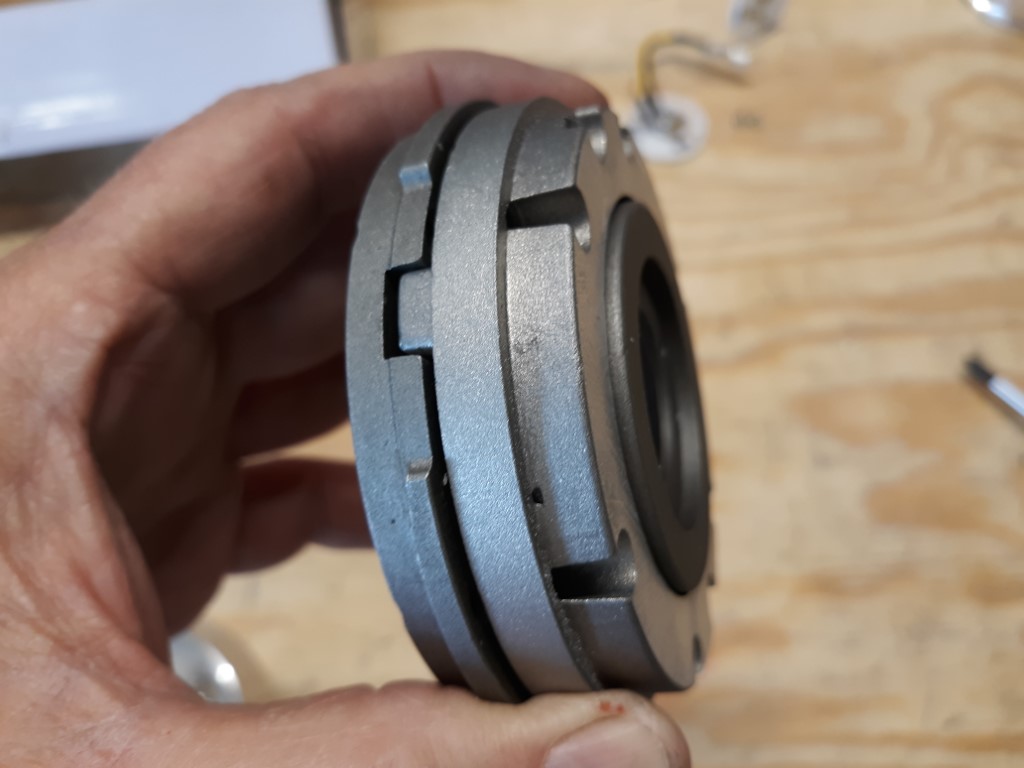 Steering hub 8
