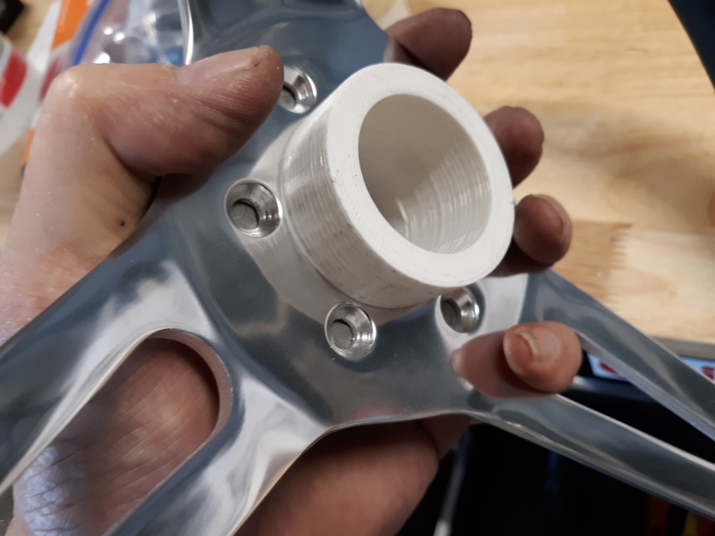 Steering hub 18