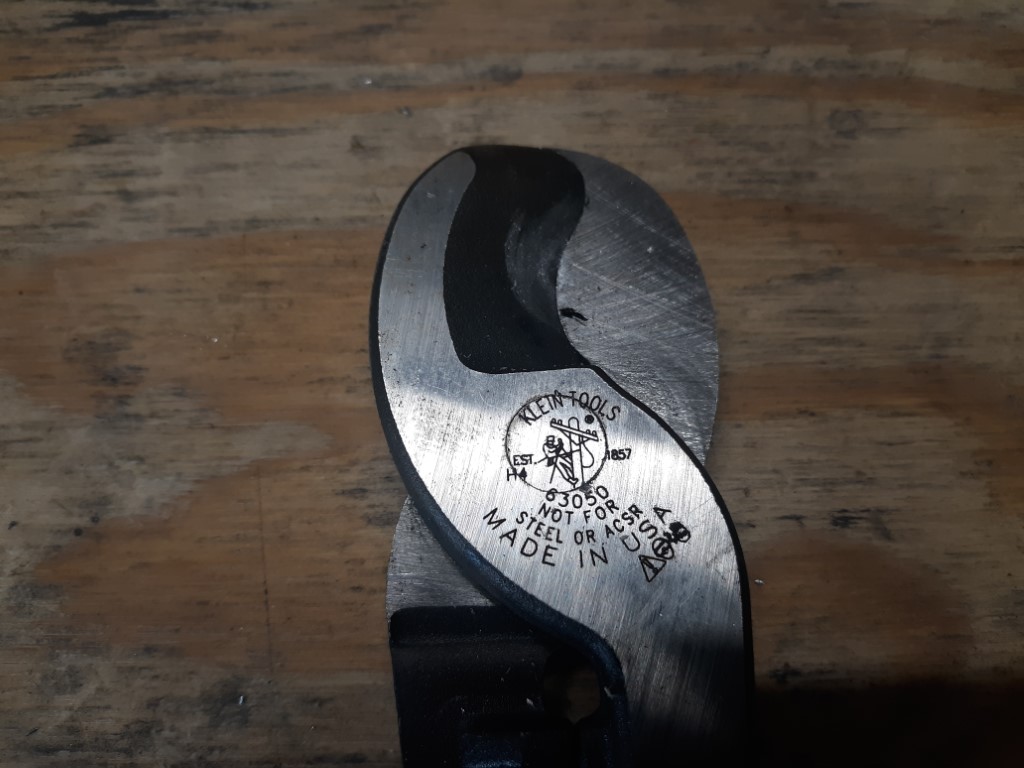 Hose cutter
