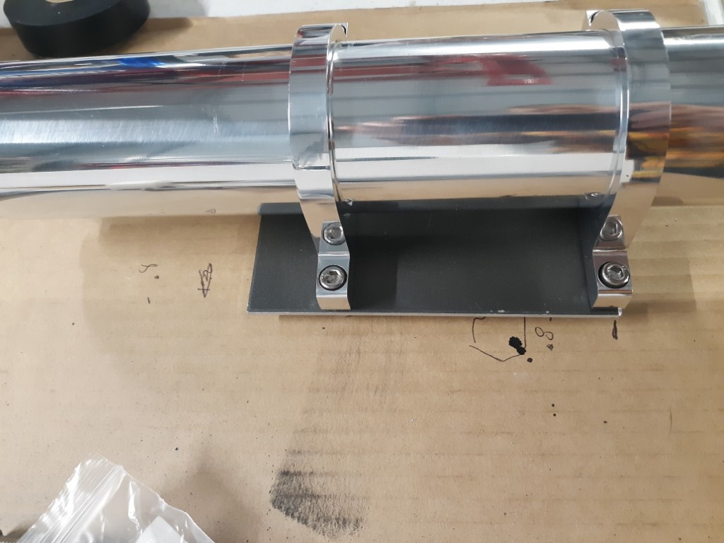 Overflow mounting plate