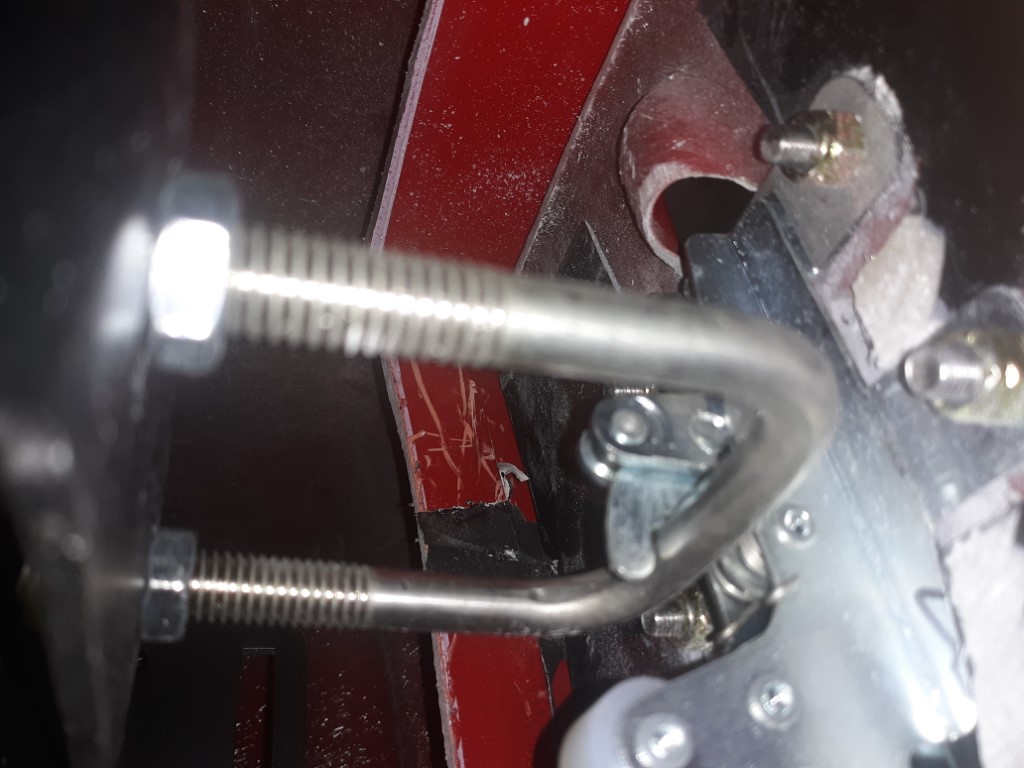 PS hood clip 3