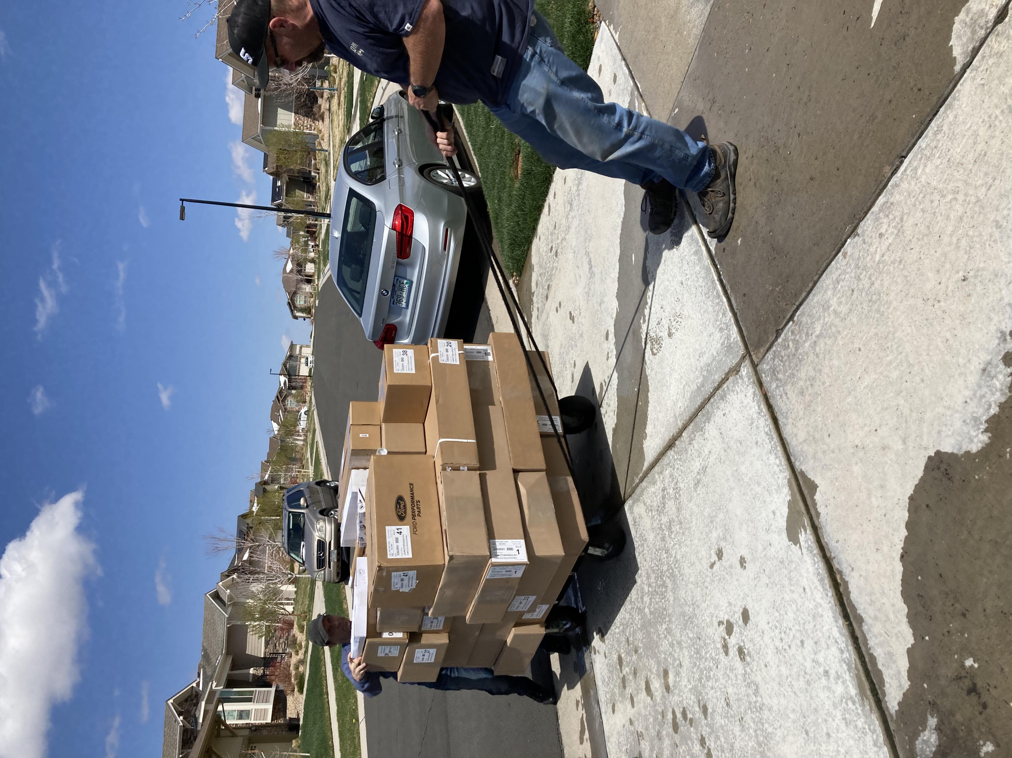 UNLOAD BOXES 1