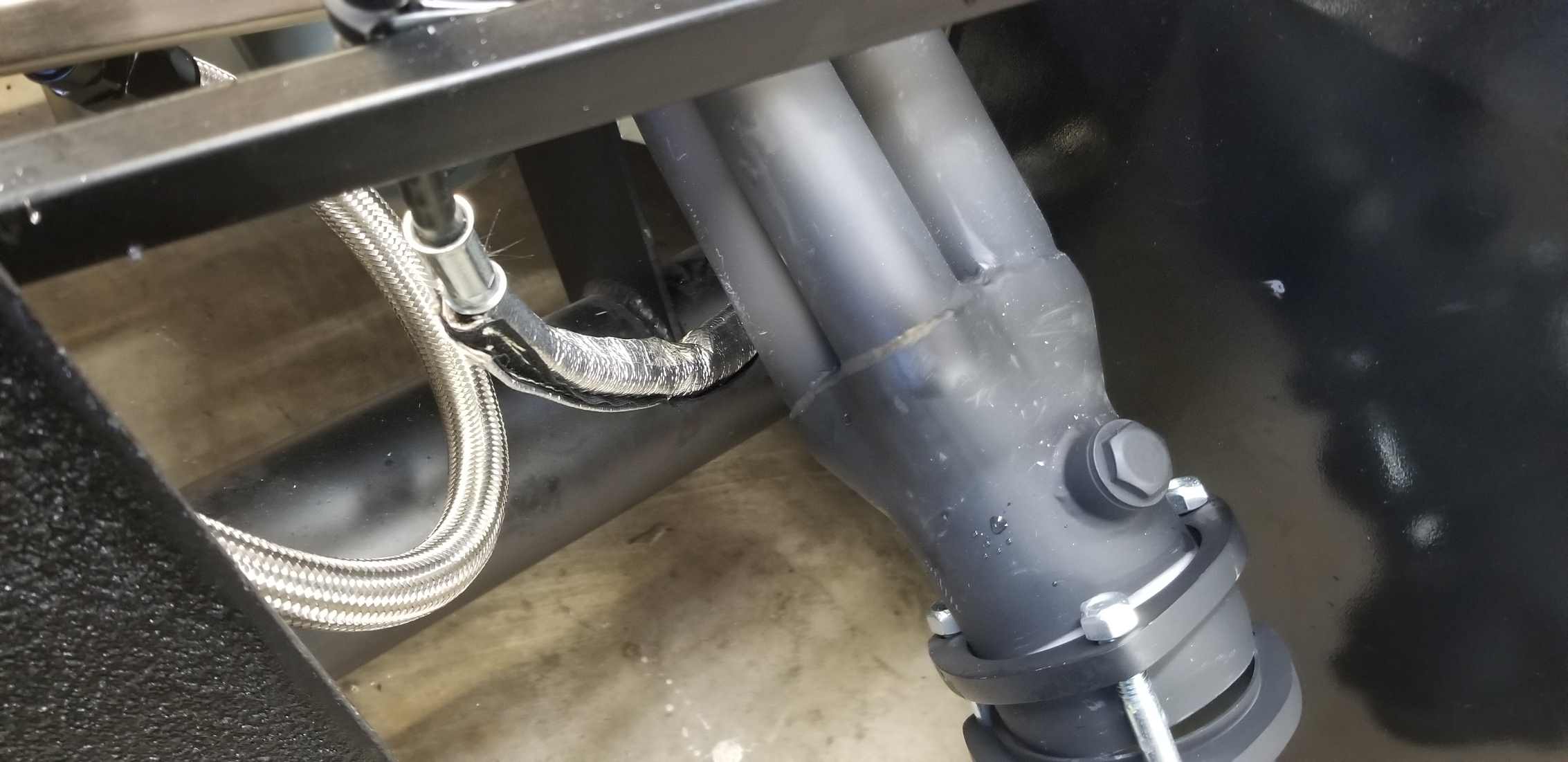 Clutch cable w sheldingM