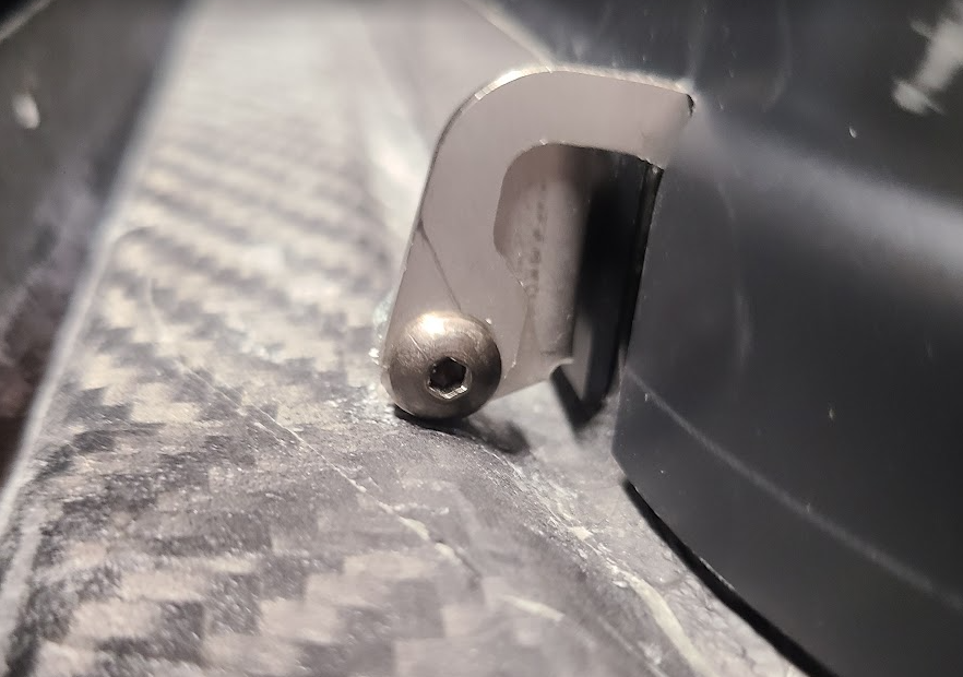 hinge4