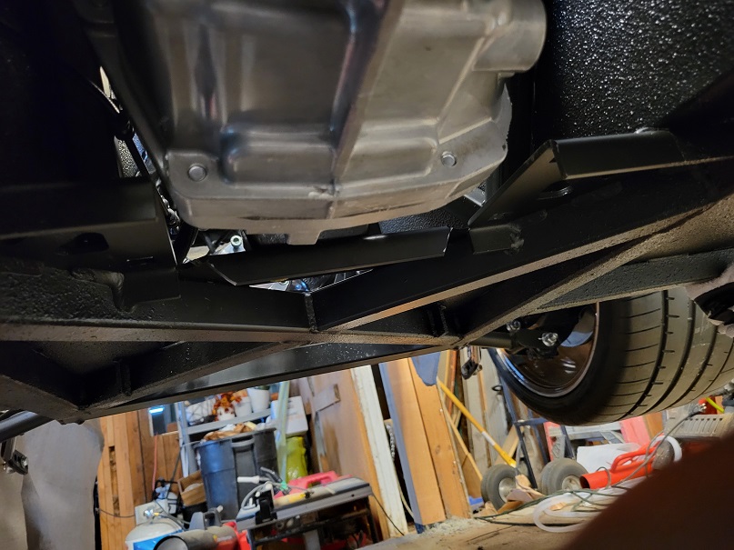 trans mount view from front