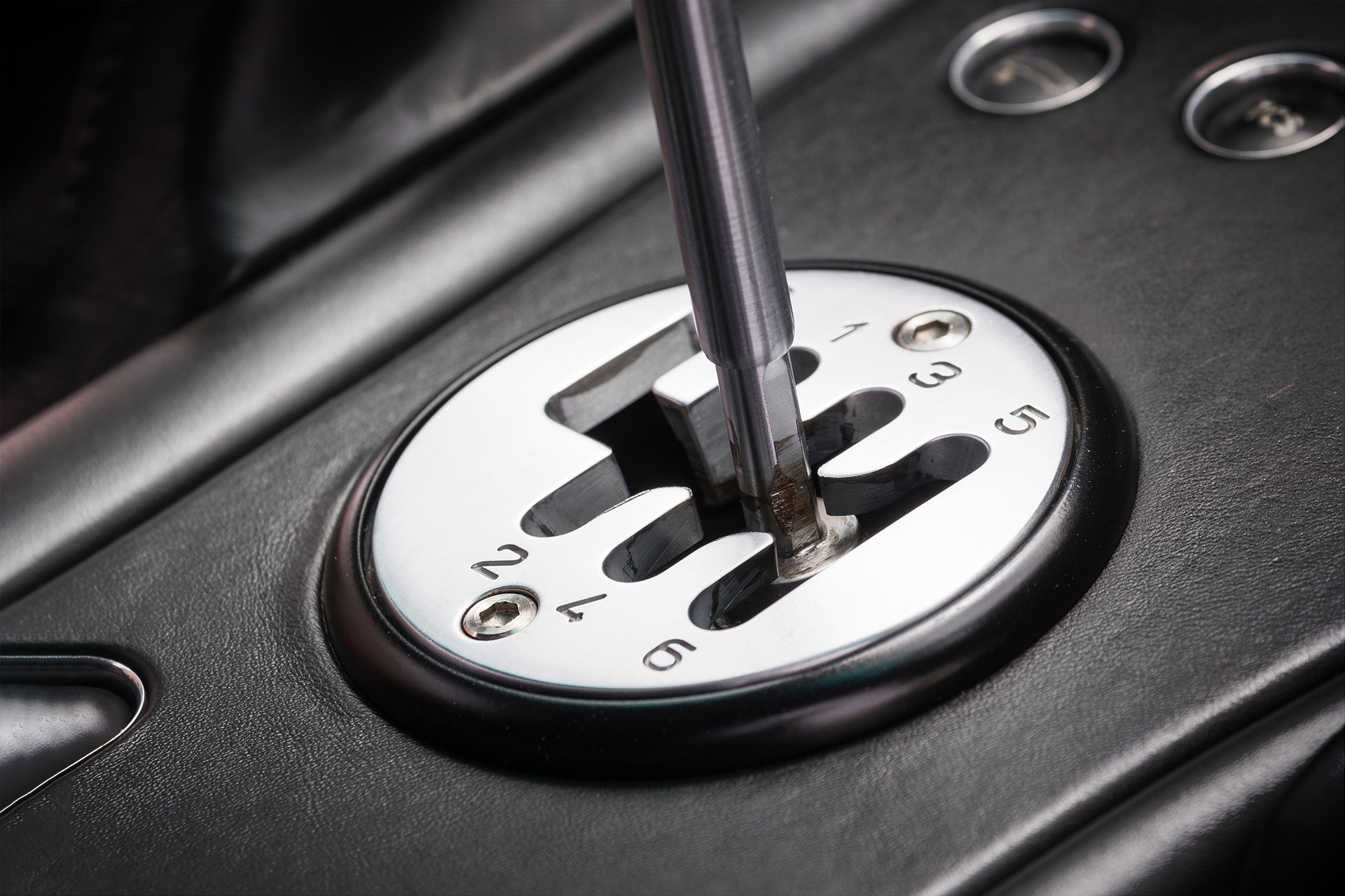 gated manual