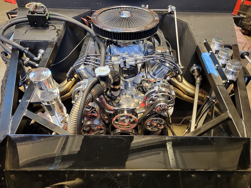 engine front close