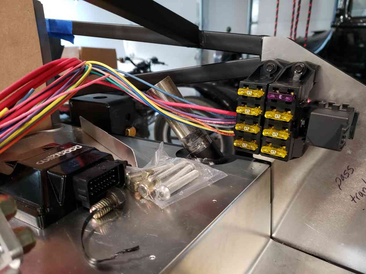 rear fuse panel