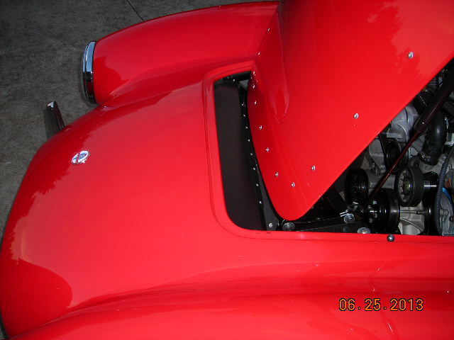 DSCN2937; this photo shows closing panel between hood and radiator