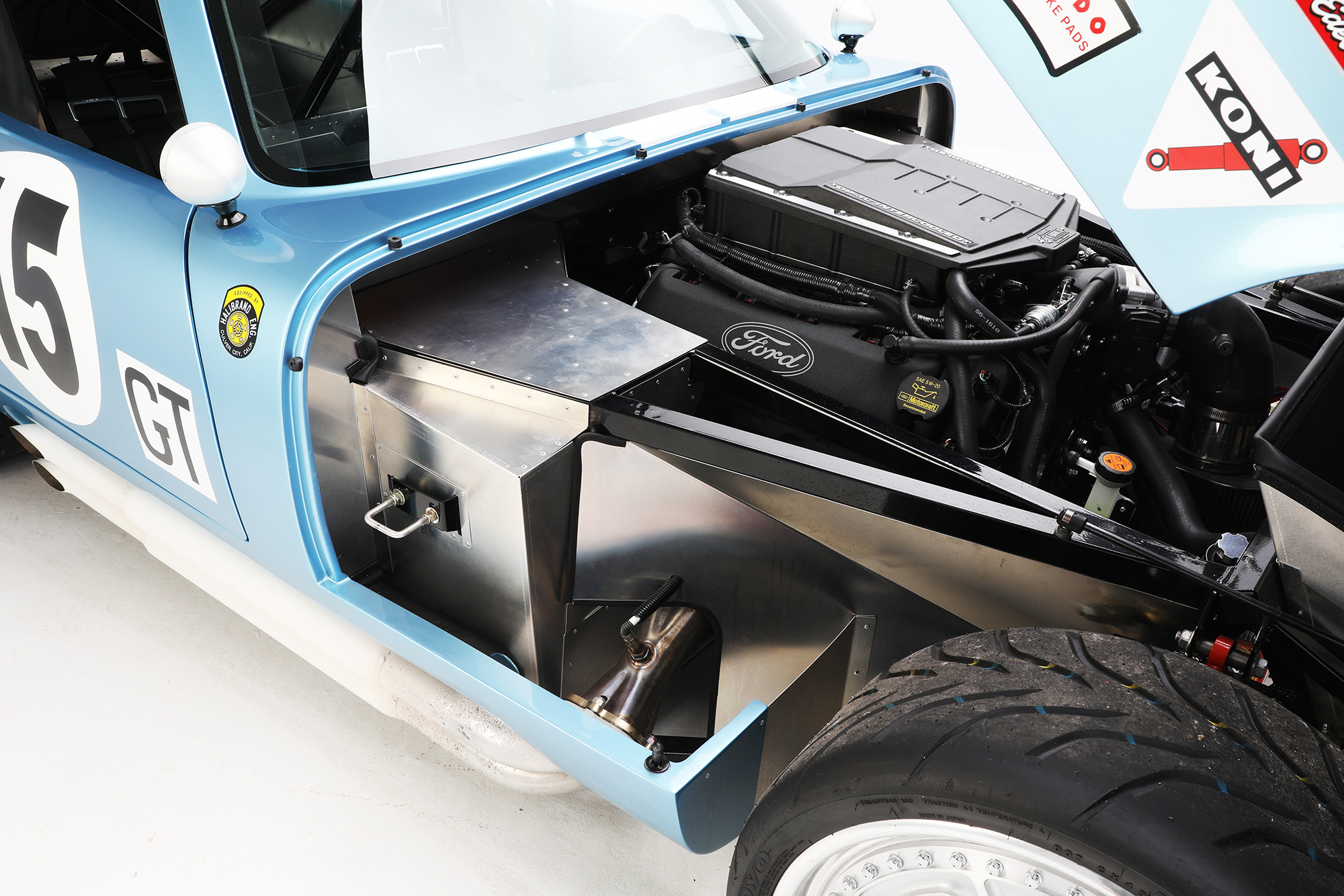 FFR Coupe passenger engine bay