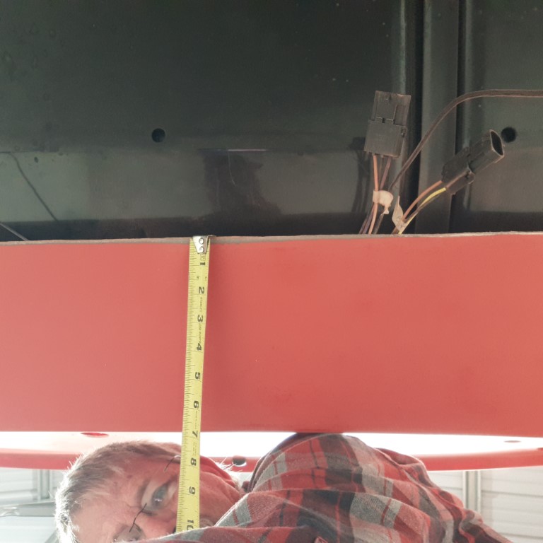 Rear roll pan
