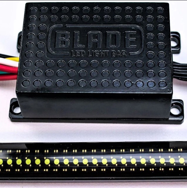 Blade light bar