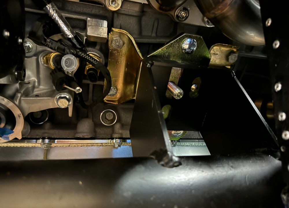 DS engine mount
