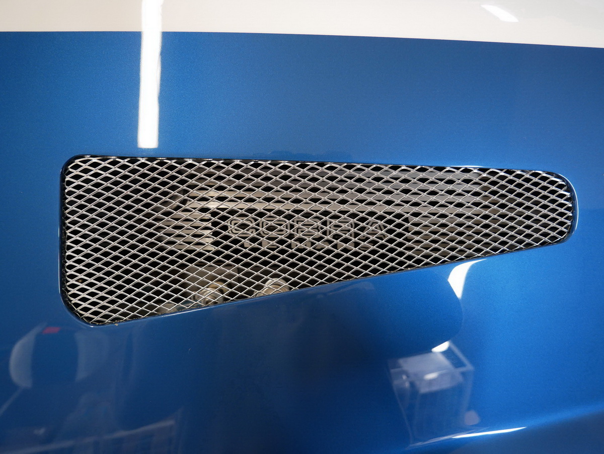 Hood Vents   B 7