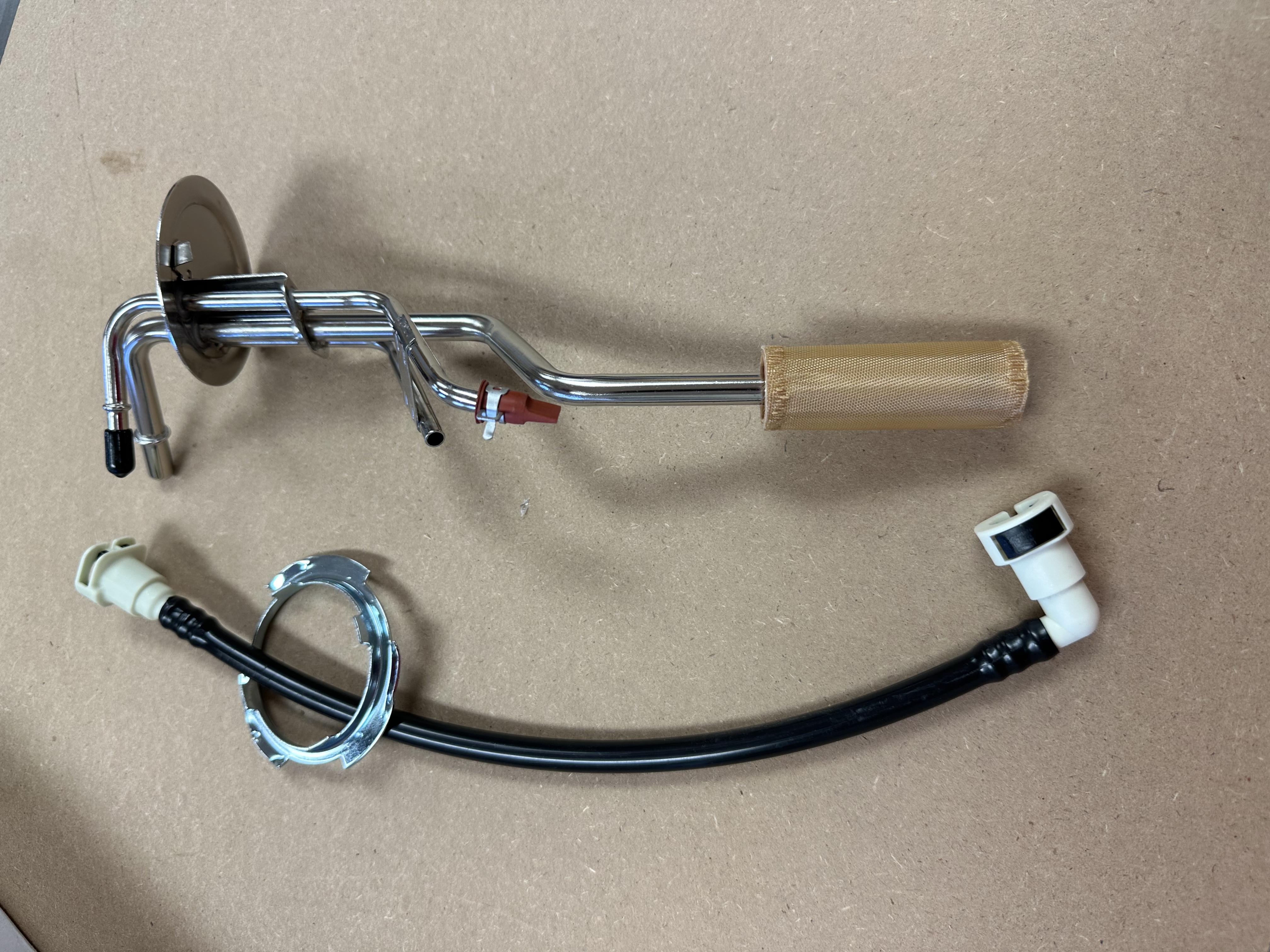 Gas tank and fuel pickup