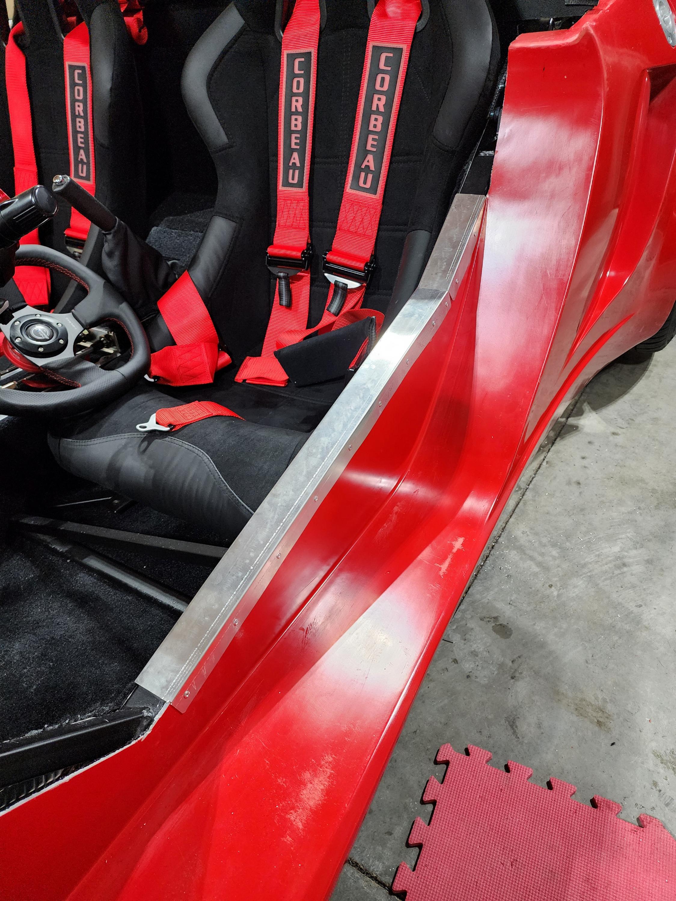 DriverPanelRivetTop