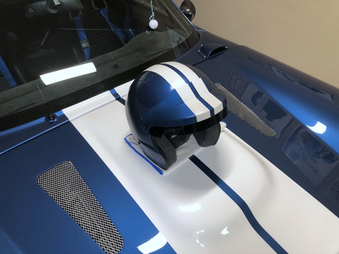 2   D8YTONA Helmet 2