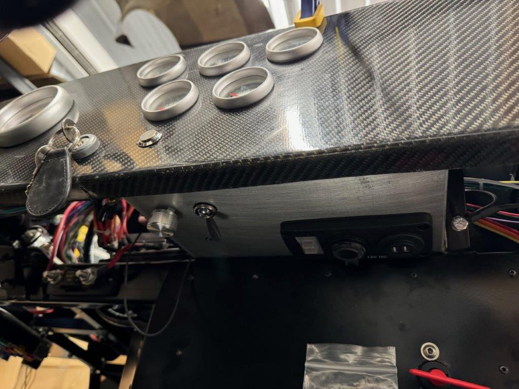 Dash   Cenrter Switch Section