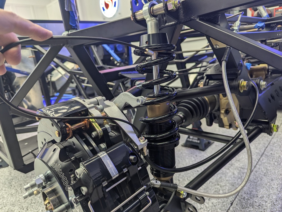 PXL 20241104 043426488