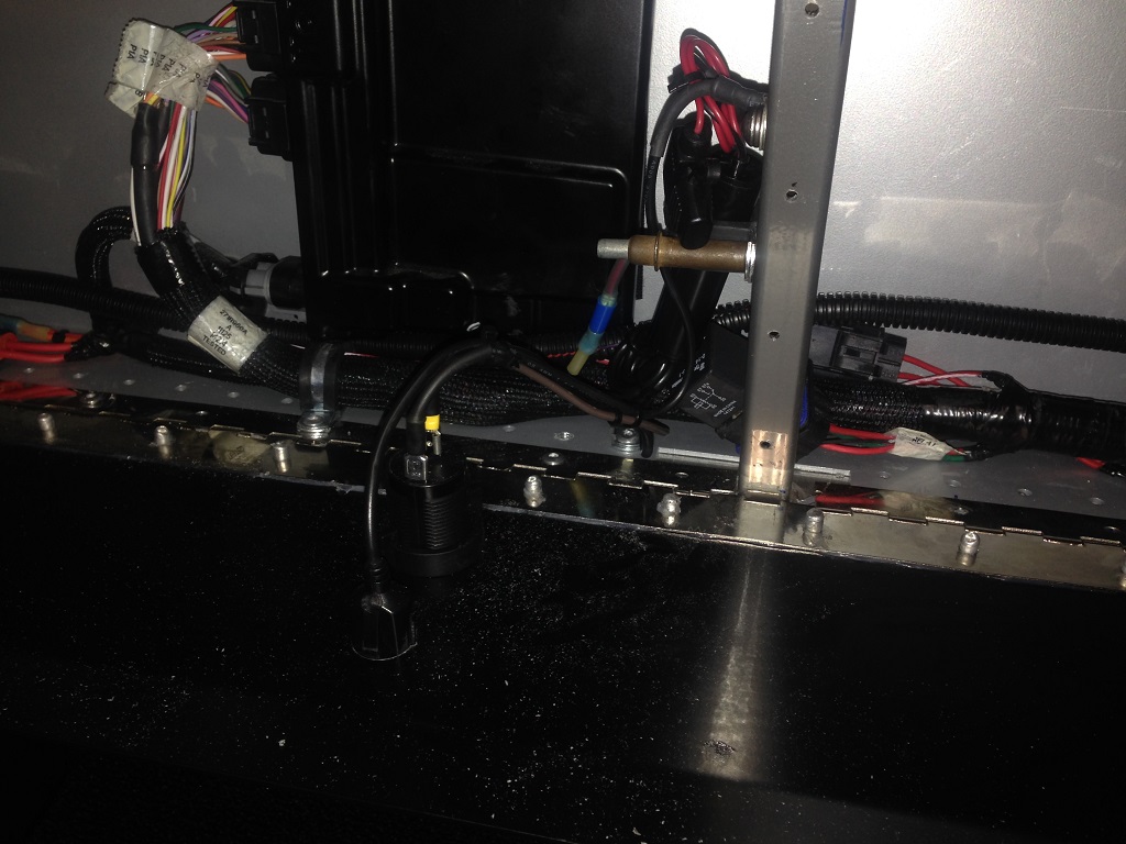 USB and 12V power port wired. Up position