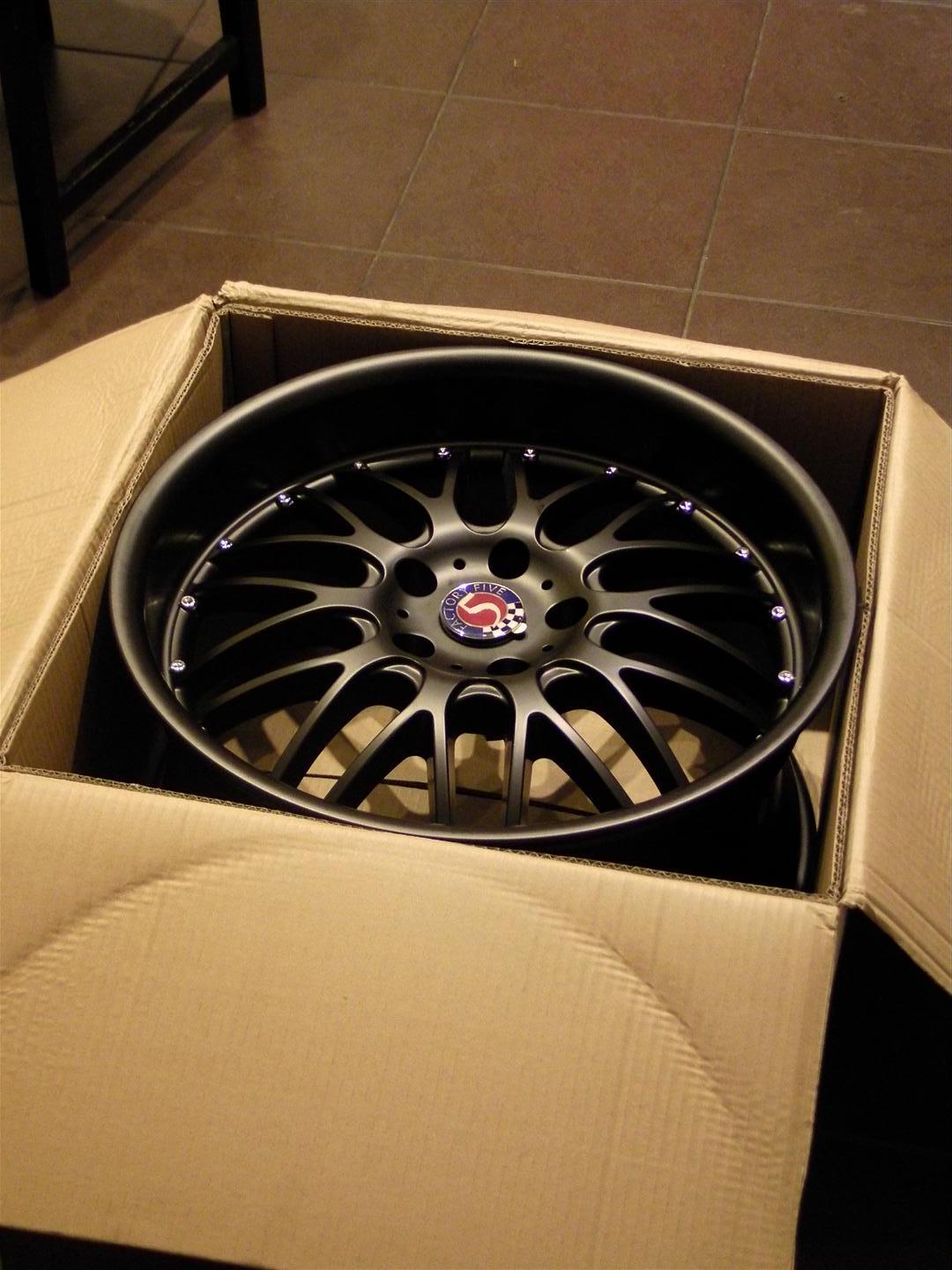 Rear wheels in the box with the FFR logo