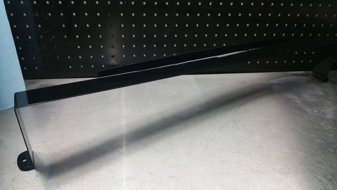 Radiator bracket