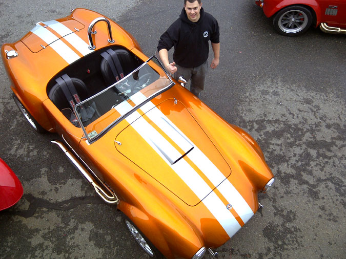 Dan G. gives thumbs up.