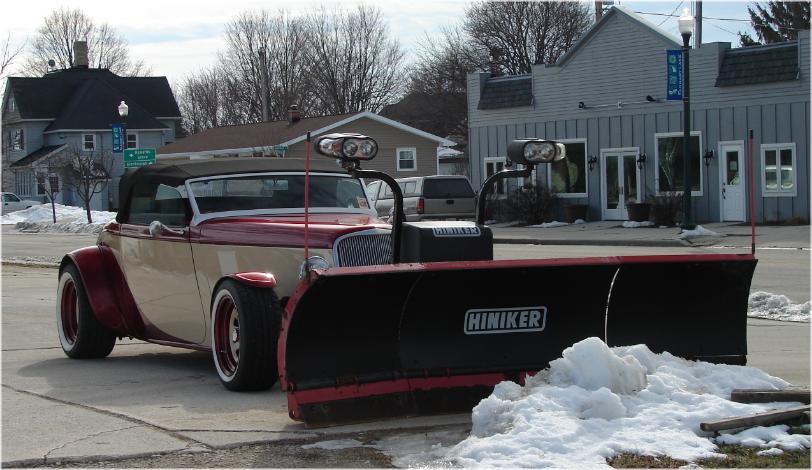 #007 is now earning some Winter money. It's the fastest way to clear a driveway, parking lot or Race Track!